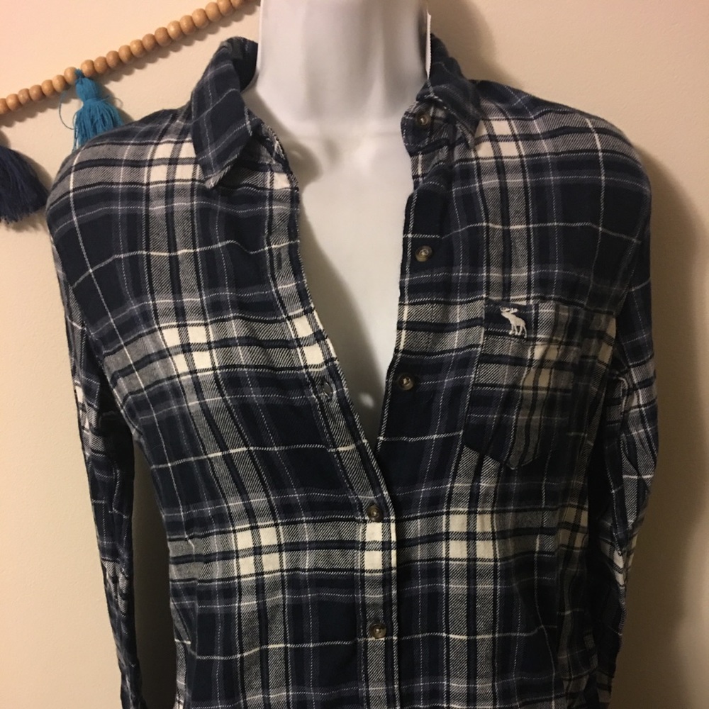 Abercrombie plade shirt size xsmall new with tags